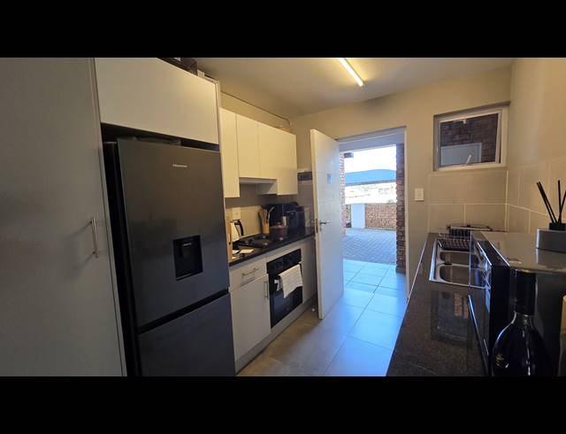 2 BEDROOM SECTIONAL TITLE FOR SALE IN NORTON SMALL FARMS